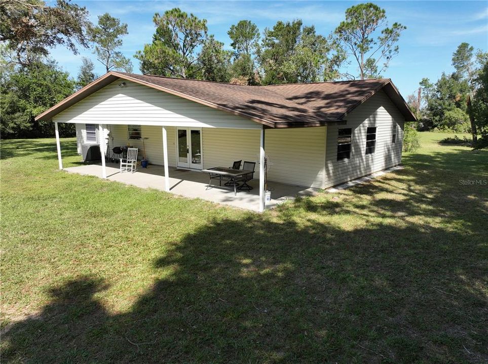 For Sale: $748,000 (3 beds, 2 baths, 1944 Square Feet)