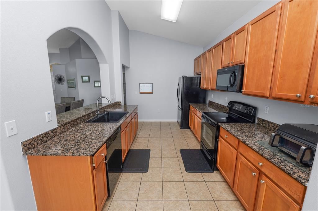 For Sale: $350,000 (3 beds, 2 baths, 1823 Square Feet)