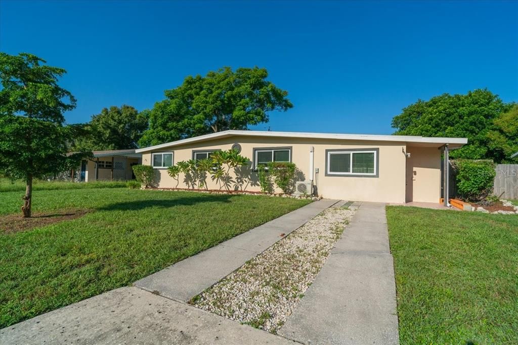 For Sale: $329,900 (3 beds, 1 baths, 1358 Square Feet)