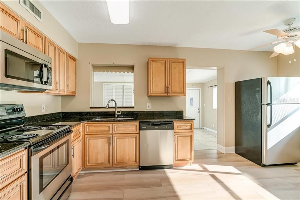 For Sale: $329,900 (3 beds, 1 baths, 1358 Square Feet)