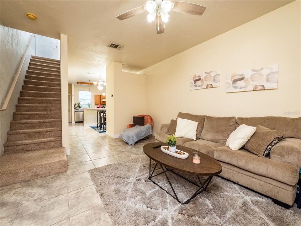 For Sale: $199,000 (2 beds, 2 baths, 1114 Square Feet)