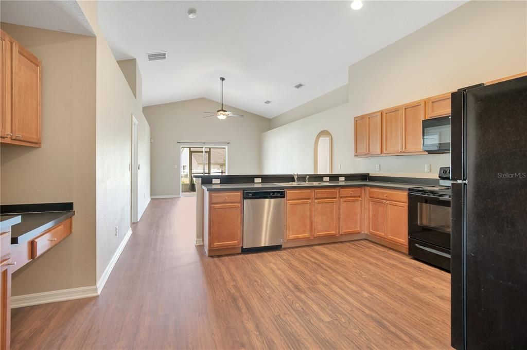 For Sale: $359,900 (3 beds, 2 baths, 1792 Square Feet)