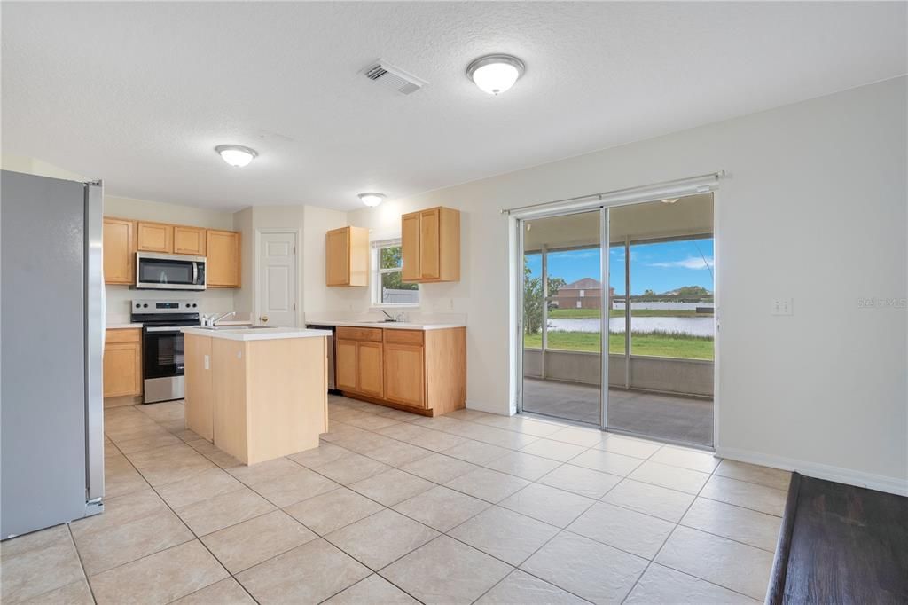 For Sale: $499,900 (4 beds, 2 baths, 2865 Square Feet)