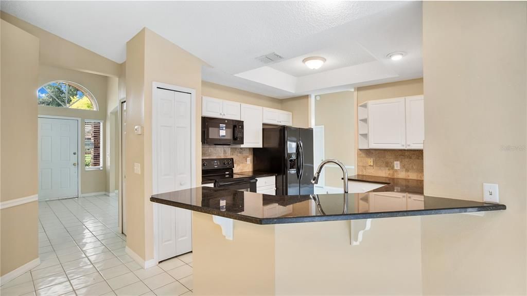 Active With Contract: $409,900 (3 beds, 2 baths, 1824 Square Feet)