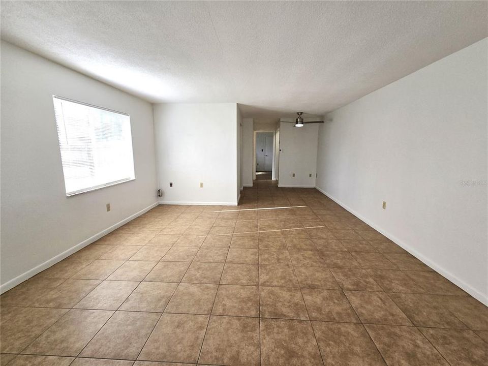 For Rent: $1,325 (1 beds, 1 baths, 660 Square Feet)