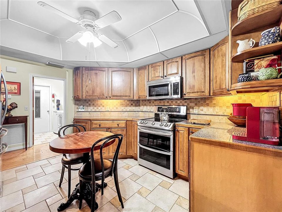 Eating space in kitchen doubles as working space