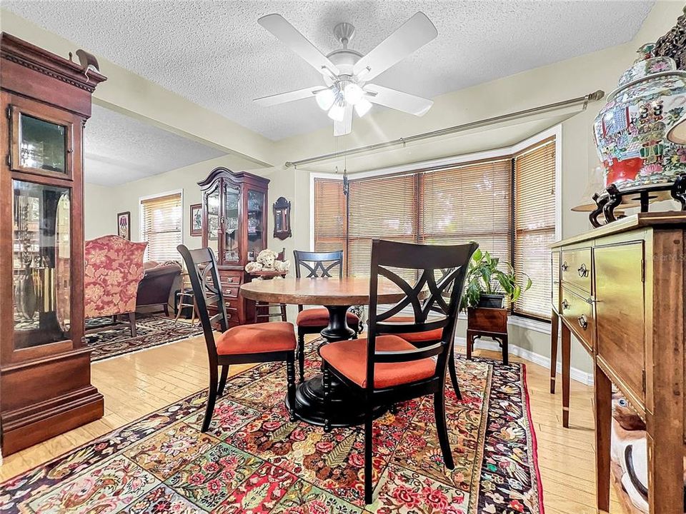 Dining area off kitchen