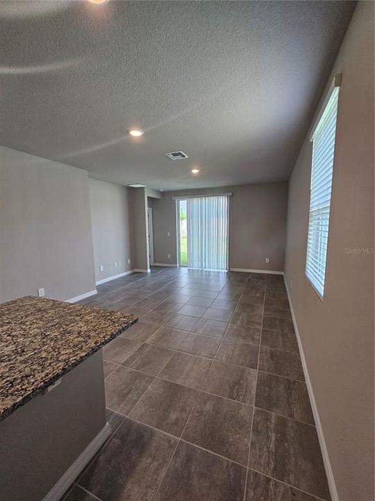 For Rent: $2,300 (3 beds, 2 baths, 1269 Square Feet)