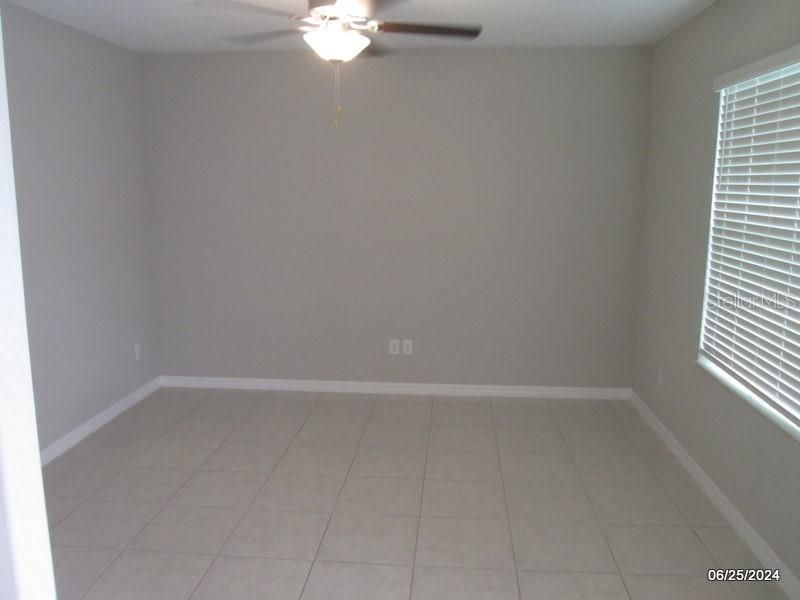 For Rent: $2,895 (4 beds, 2 baths, 2582 Square Feet)