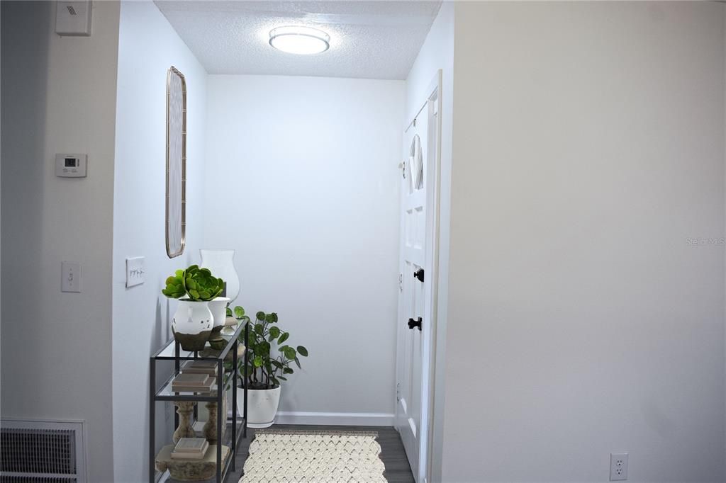 For Sale: $349,000 (3 beds, 2 baths, 1324 Square Feet)