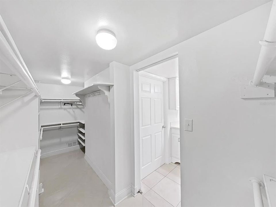 For Sale: $265,000 (2 beds, 2 baths, 1450 Square Feet)