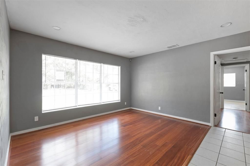 For Sale: $339,000 (3 beds, 1 baths, 1336 Square Feet)