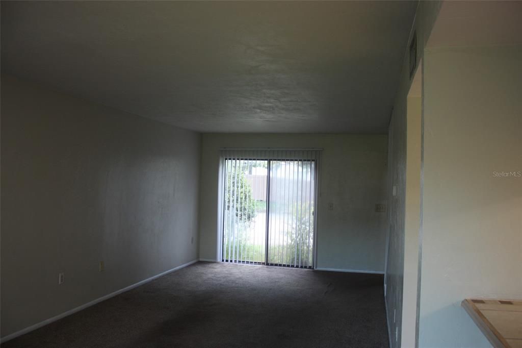 For Rent: $1,500 (3 beds, 2 baths, 1482 Square Feet)