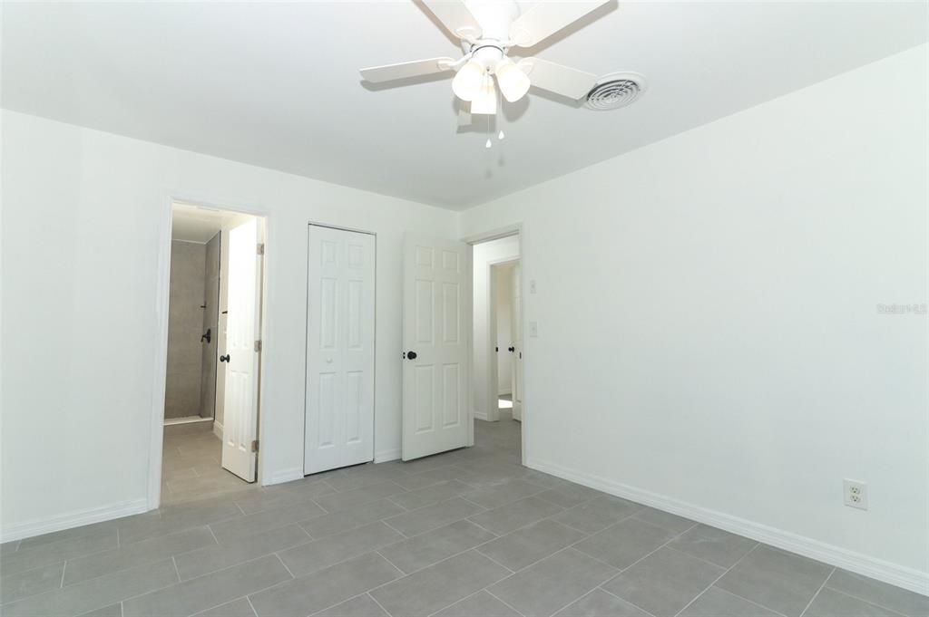 For Sale: $389,000 (3 beds, 2 baths, 1652 Square Feet)