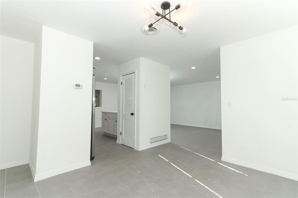 For Sale: $389,000 (3 beds, 2 baths, 1652 Square Feet)