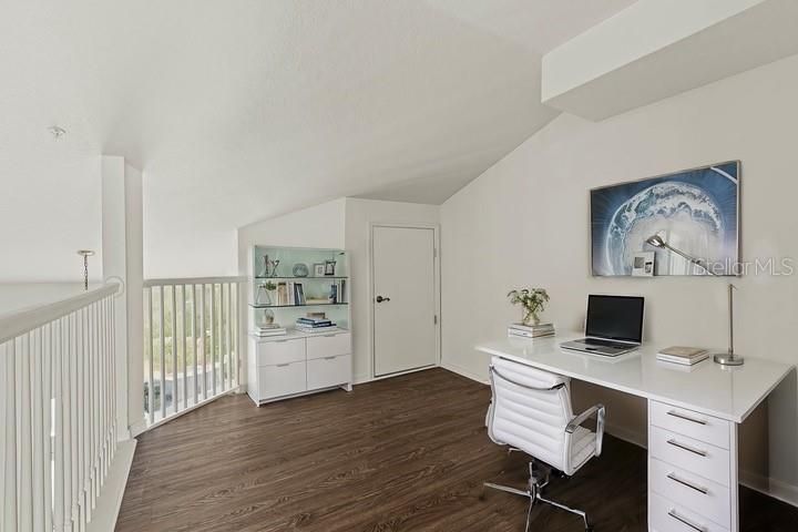 For Sale: $300,000 (3 beds, 2 baths, 1806 Square Feet)