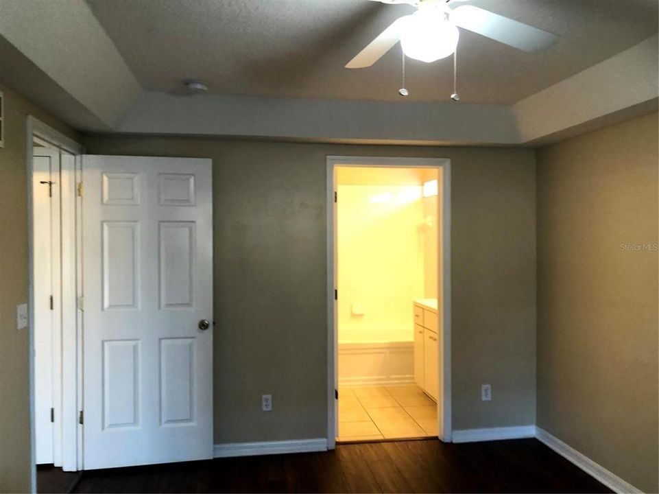 For Sale: $329,900 (4 beds, 2 baths, 1478 Square Feet)