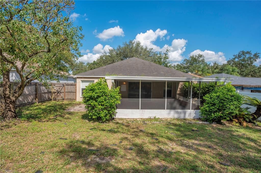 For Sale: $299,900 (3 beds, 2 baths, 1436 Square Feet)