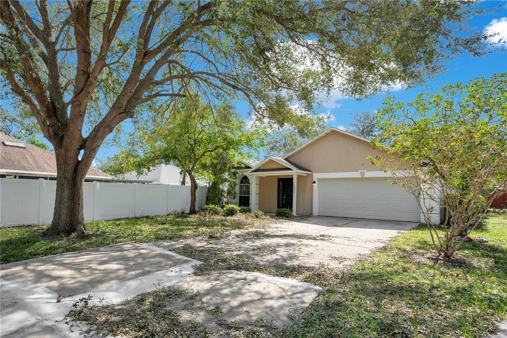 For Sale: $299,900 (3 beds, 2 baths, 1436 Square Feet)