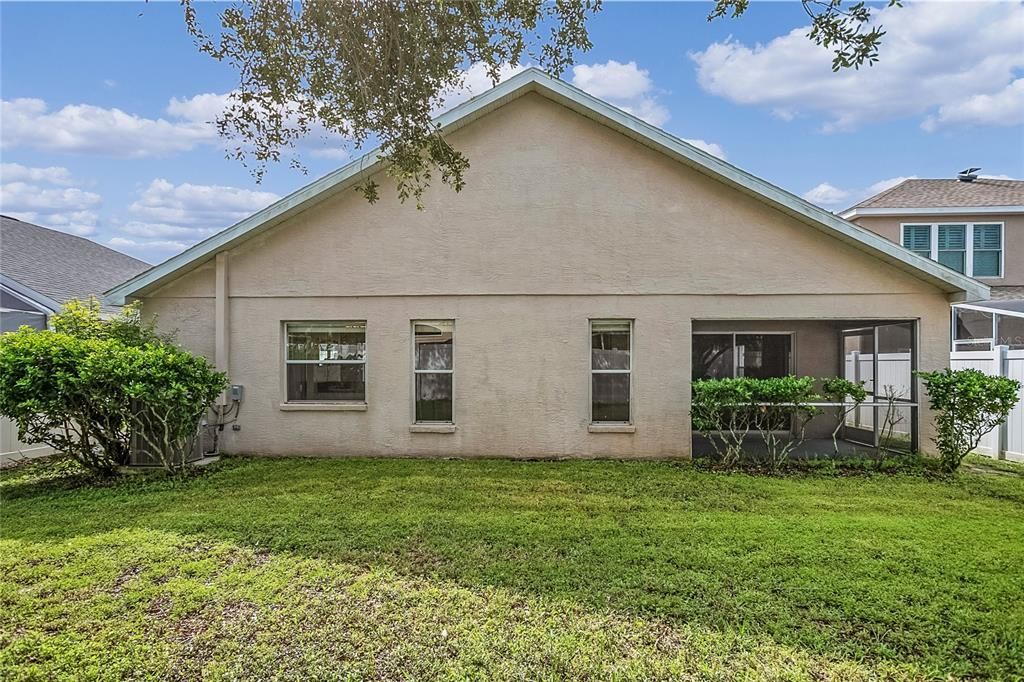 Active With Contract: $504,900 (4 beds, 2 baths, 1916 Square Feet)