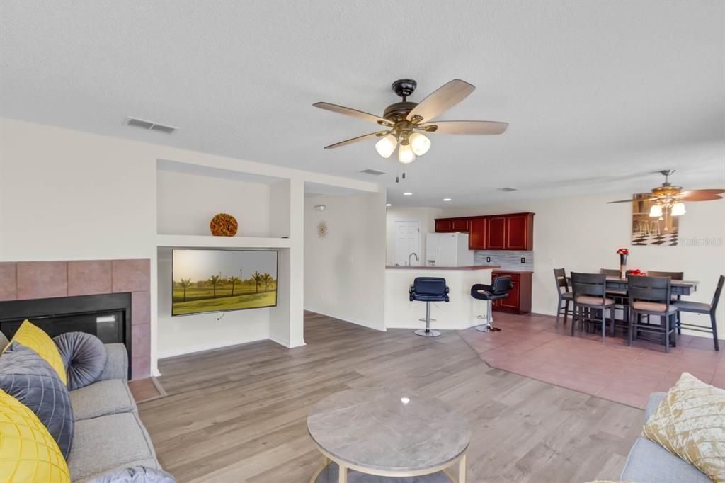 For Sale: $419,000 (4 beds, 2 baths, 2272 Square Feet)