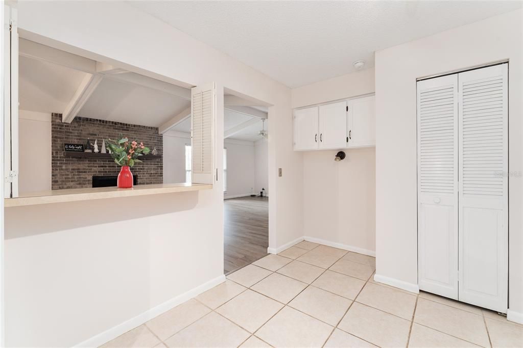 Active With Contract: $3,000 (3 beds, 2 baths, 1781 Square Feet)