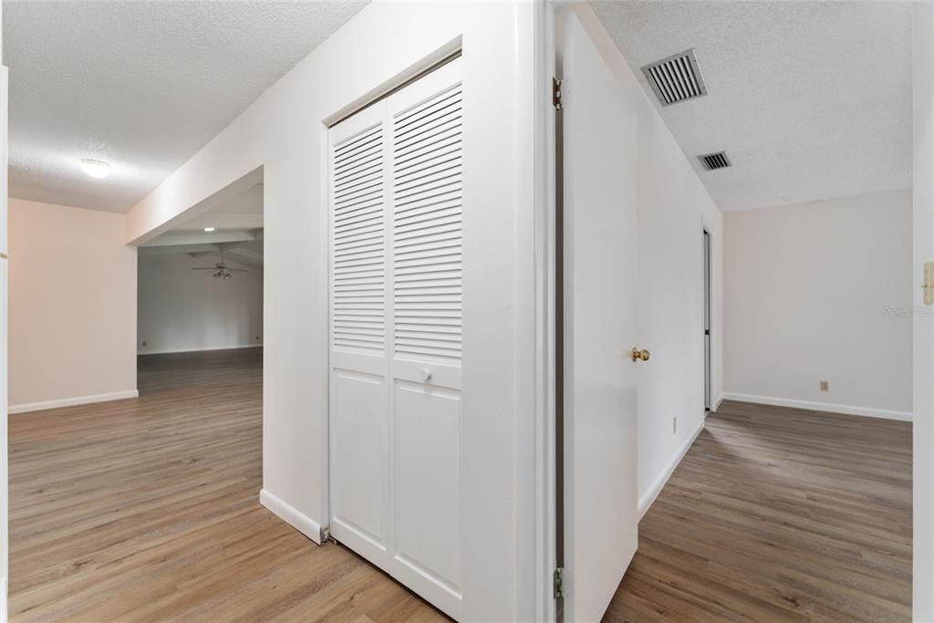 Active With Contract: $3,000 (3 beds, 2 baths, 1781 Square Feet)