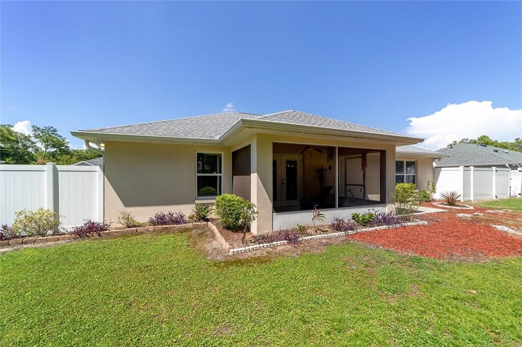 For Sale: $349,000 (3 beds, 2 baths, 1582 Square Feet)