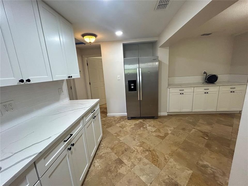 For Rent: $2,475 (3 beds, 2 baths, 1360 Square Feet)