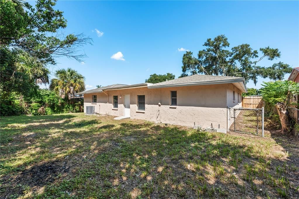 For Sale: $369,900 (4 beds, 2 baths, 1722 Square Feet)