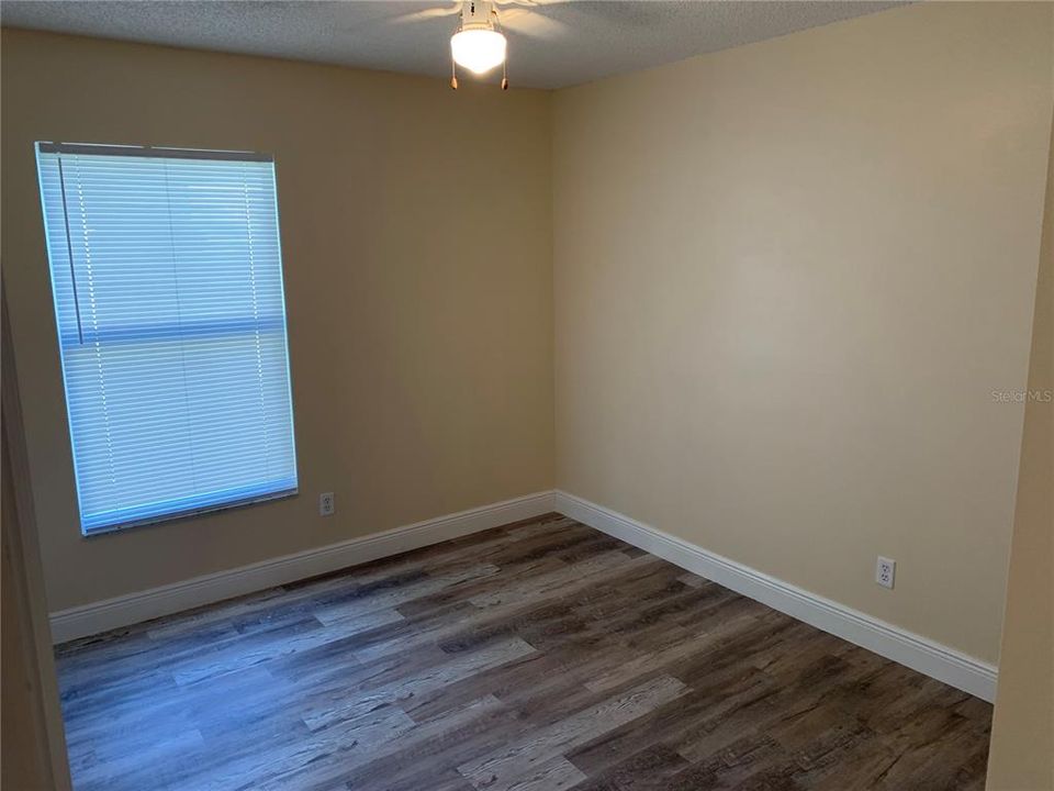 For Rent: $2,300 (3 beds, 2 baths, 1402 Square Feet)