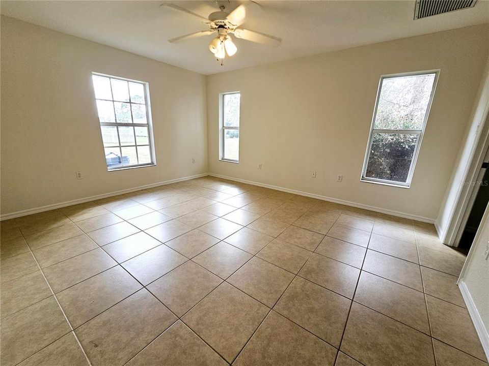 For Rent: $1,625 (2 beds, 2 baths, 1093 Square Feet)