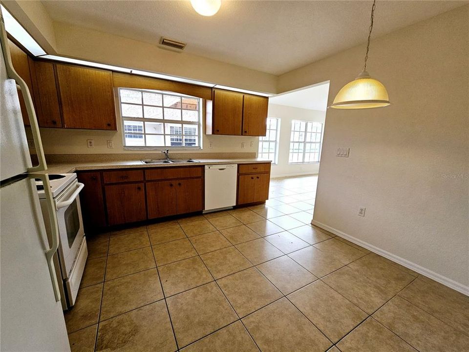 For Rent: $1,625 (2 beds, 2 baths, 1093 Square Feet)