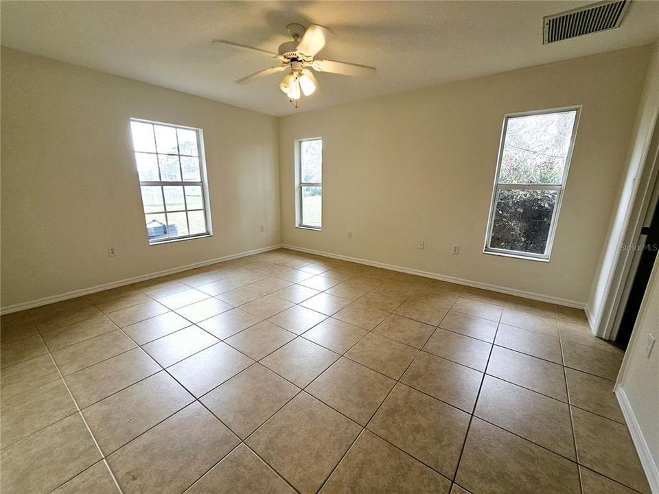 For Rent: $1,625 (2 beds, 2 baths, 1093 Square Feet)