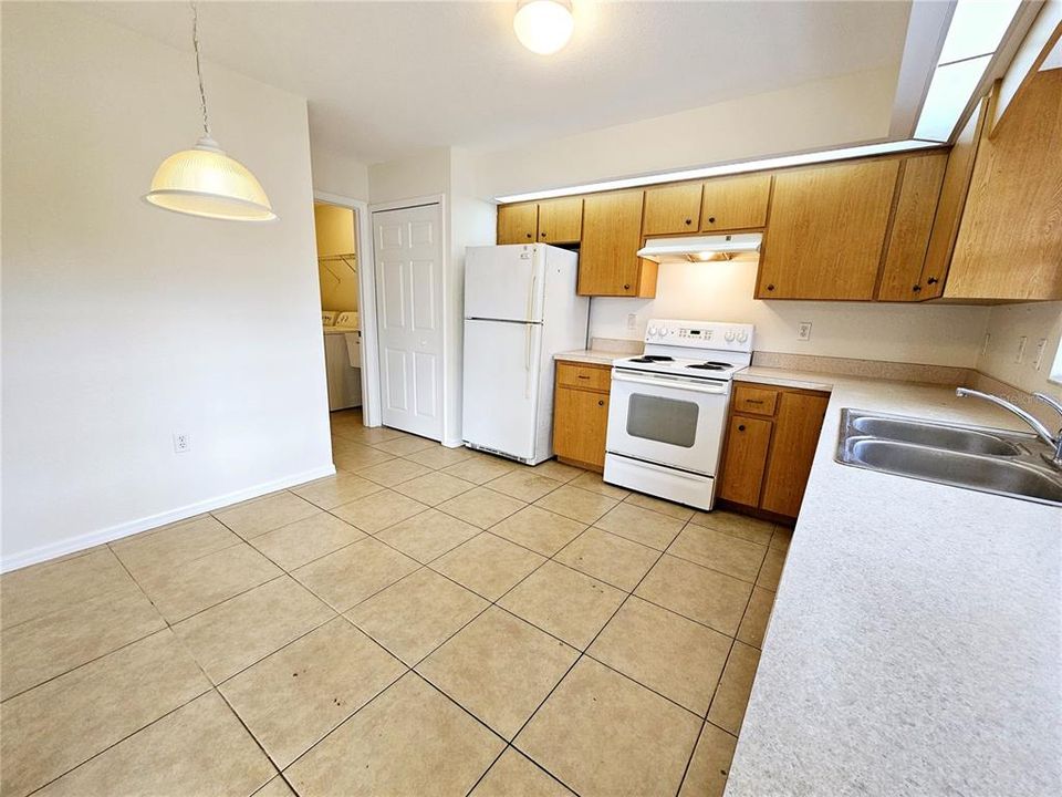 For Rent: $1,625 (2 beds, 2 baths, 1093 Square Feet)