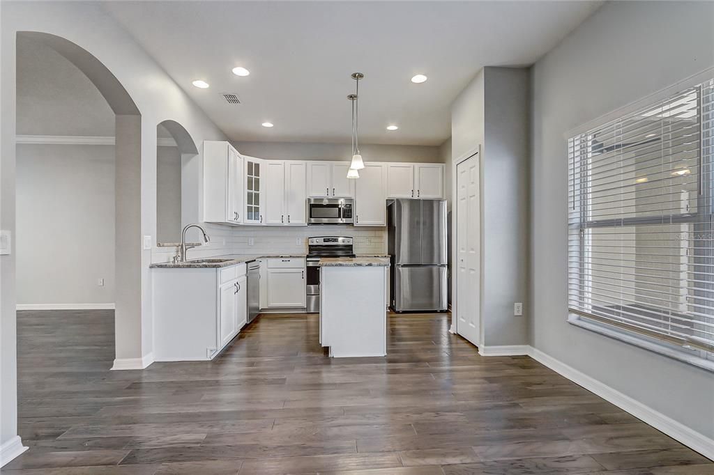 For Sale: $418,900 (3 beds, 2 baths, 1522 Square Feet)