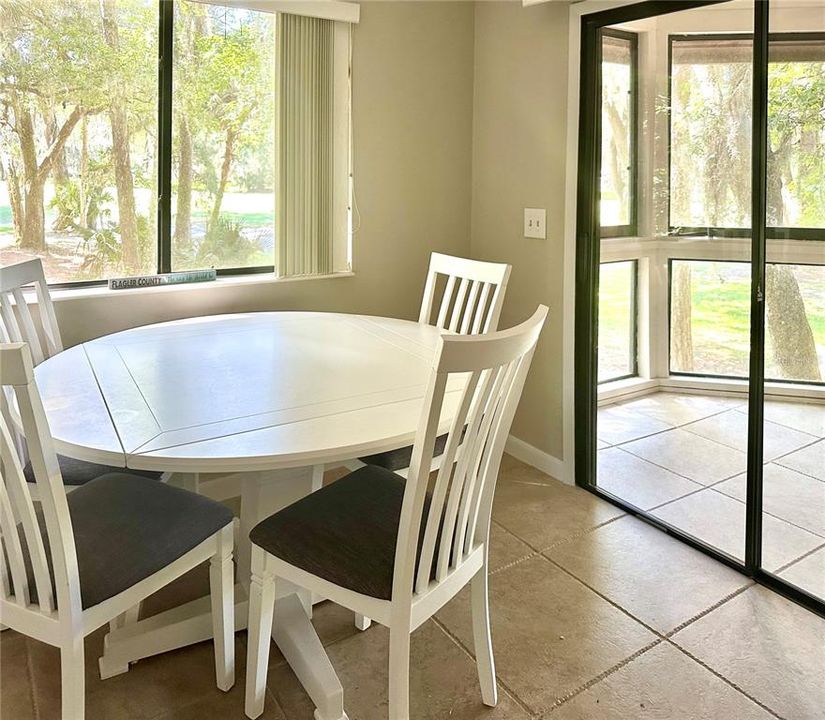 The dining Room opposite the kitchen