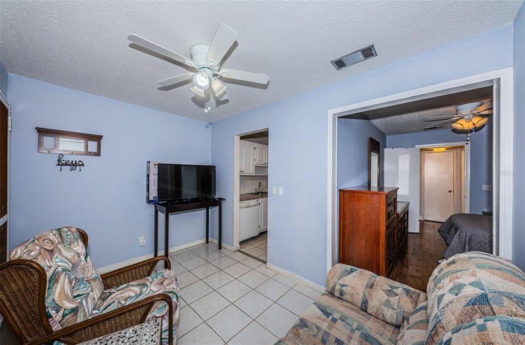 For Sale: $99,000 (1 beds, 1 baths, 745 Square Feet)