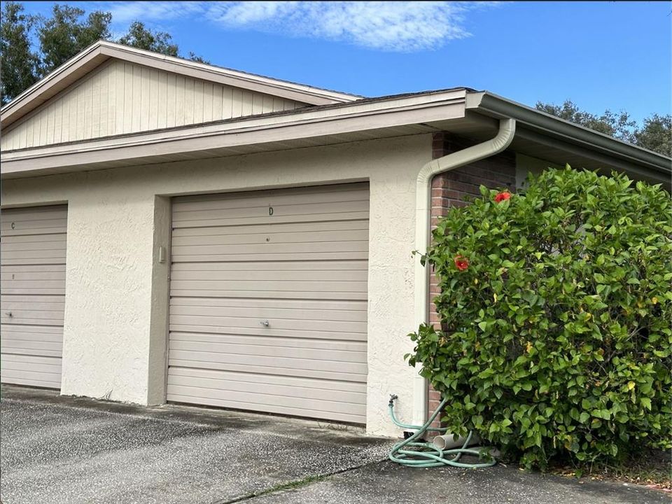 Oversized 1 Car Garage