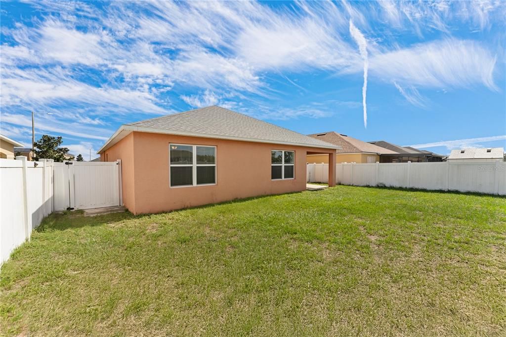 For Sale: $335,000 (4 beds, 2 baths, 1835 Square Feet)