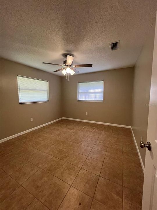 For Rent: $1,650 (3 beds, 2 baths, 1140 Square Feet)