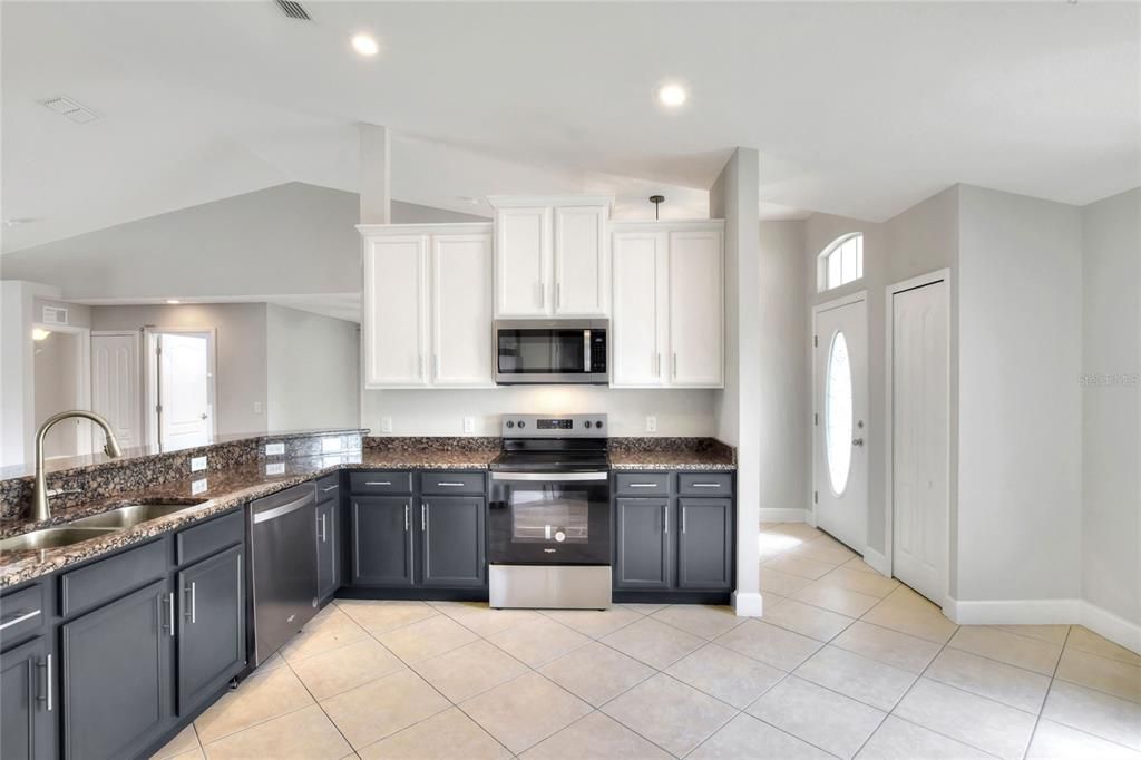 For Sale: $489,900 (3 beds, 2 baths, 1712 Square Feet)