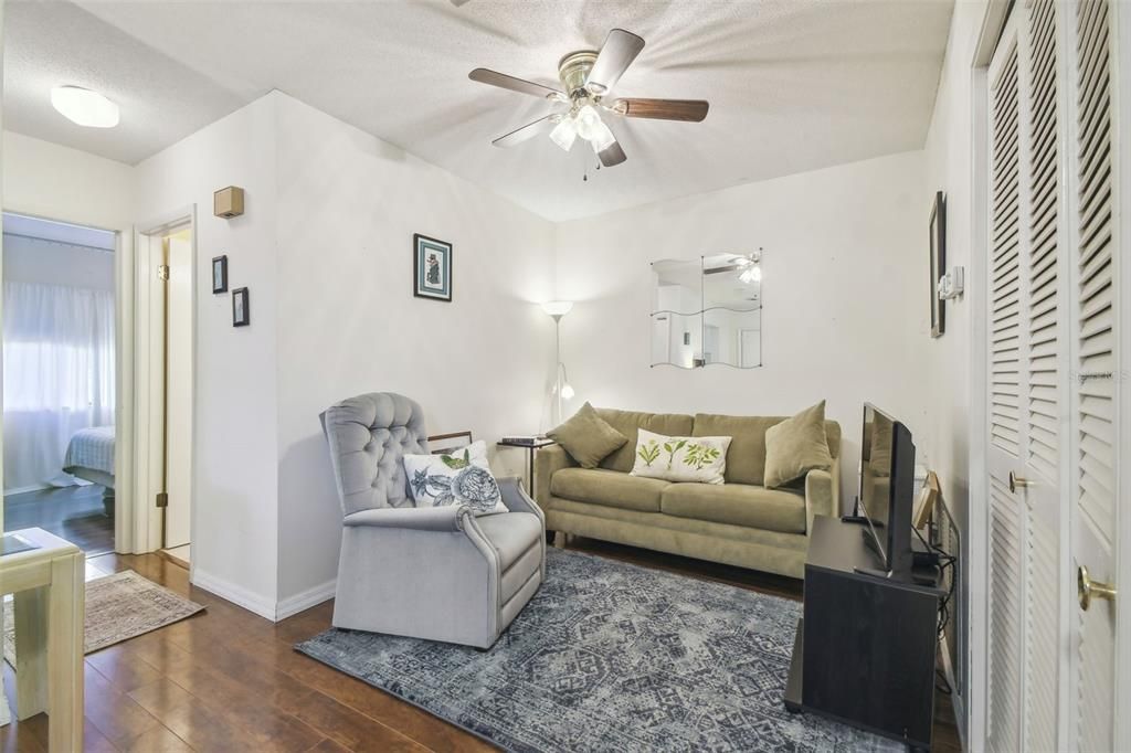 For Sale: $136,000 (2 beds, 2 baths, 1144 Square Feet)