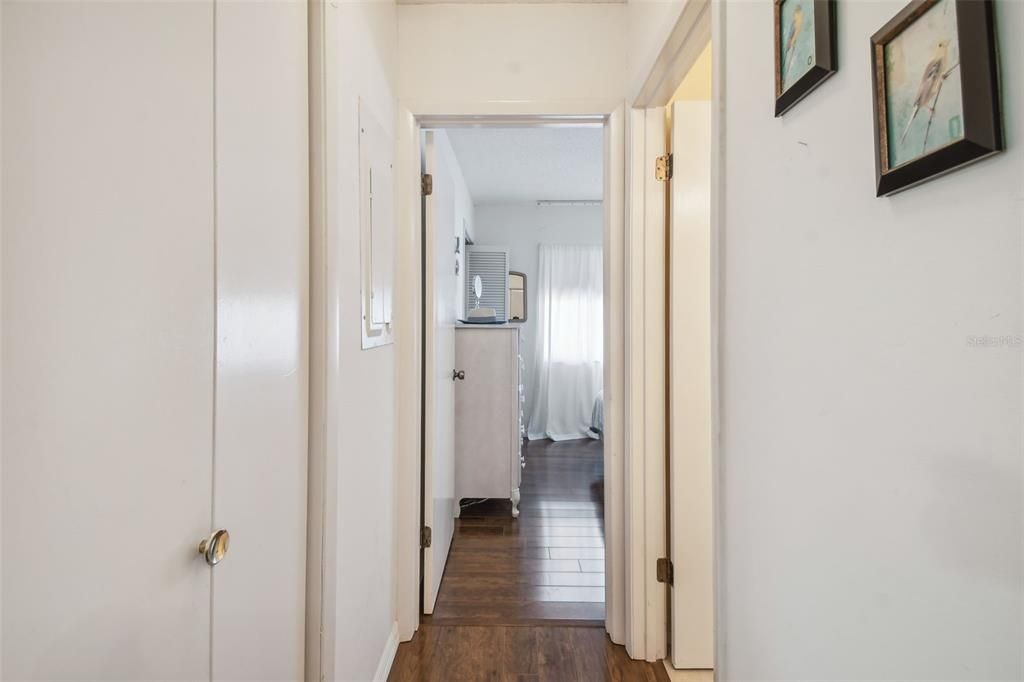 For Sale: $136,000 (2 beds, 2 baths, 1144 Square Feet)