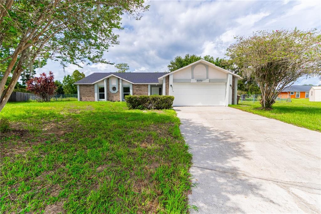 For Sale: $345,000 (3 beds, 2 baths, 1541 Square Feet)