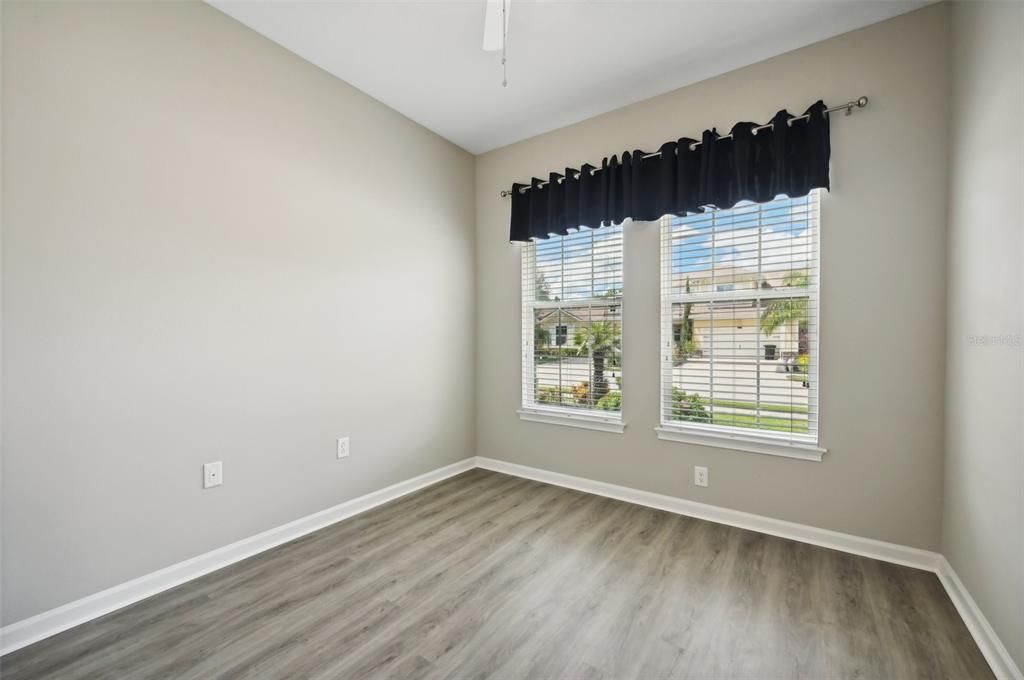 For Sale: $365,000 (2 beds, 2 baths, 1322 Square Feet)