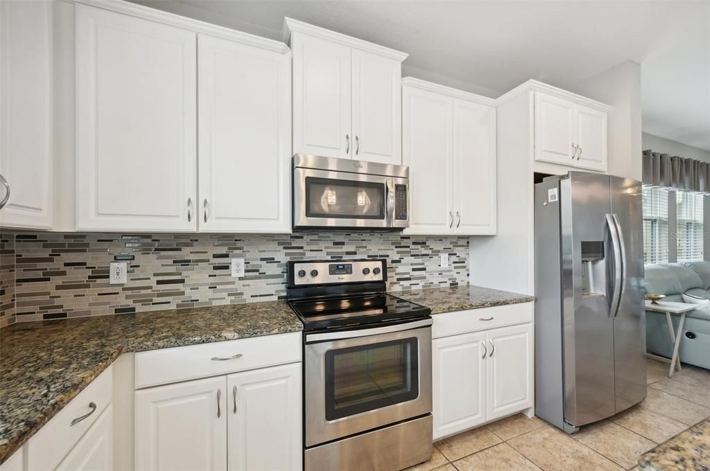 For Sale: $365,000 (2 beds, 2 baths, 1322 Square Feet)