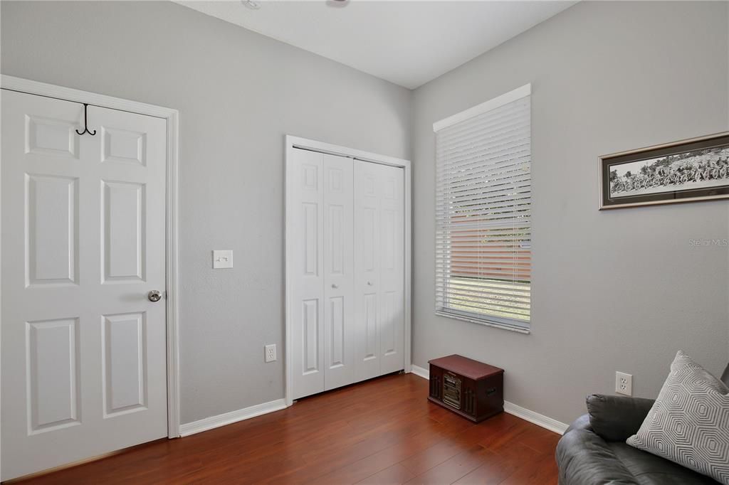 For Sale: $337,000 (4 beds, 2 baths, 1317 Square Feet)