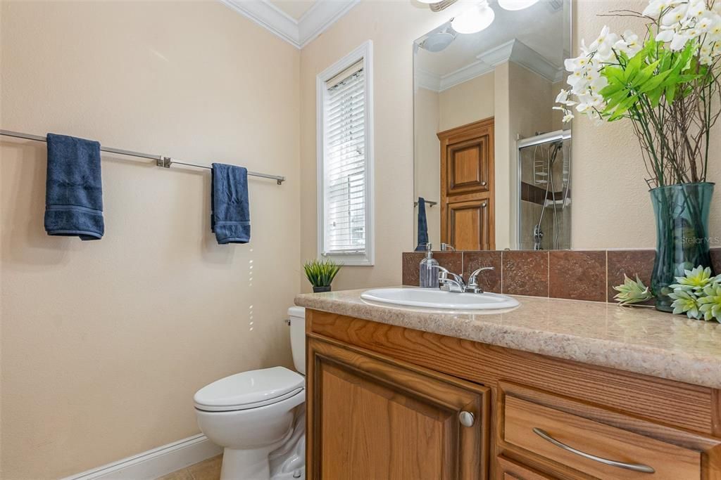 Primary bath with bonus linen closet