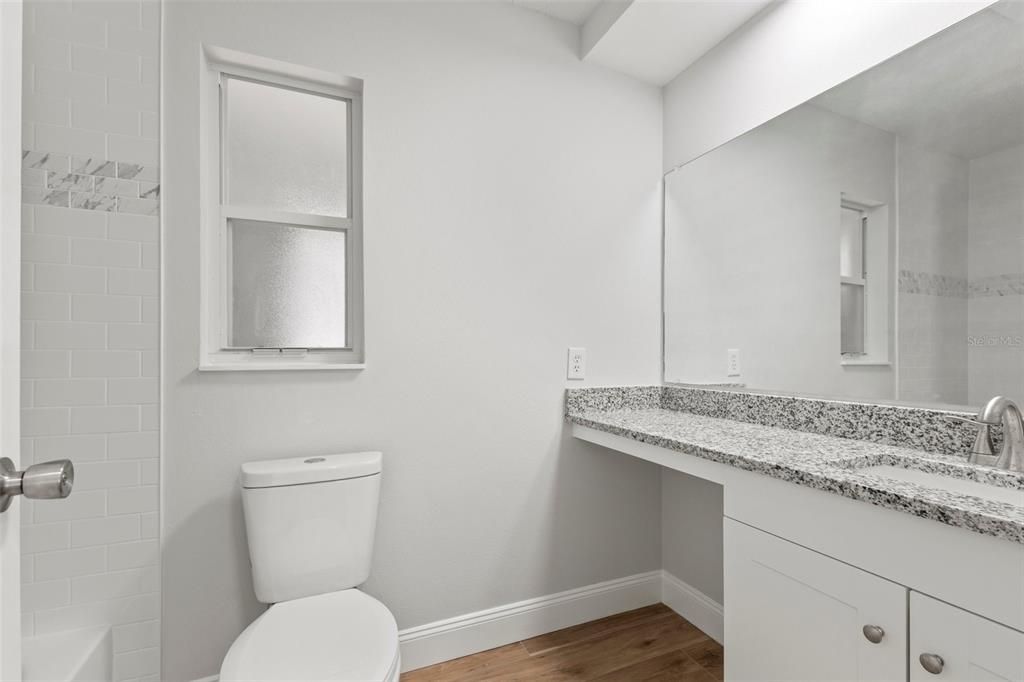 For Sale: $254,900 (2 beds, 2 baths, 1123 Square Feet)